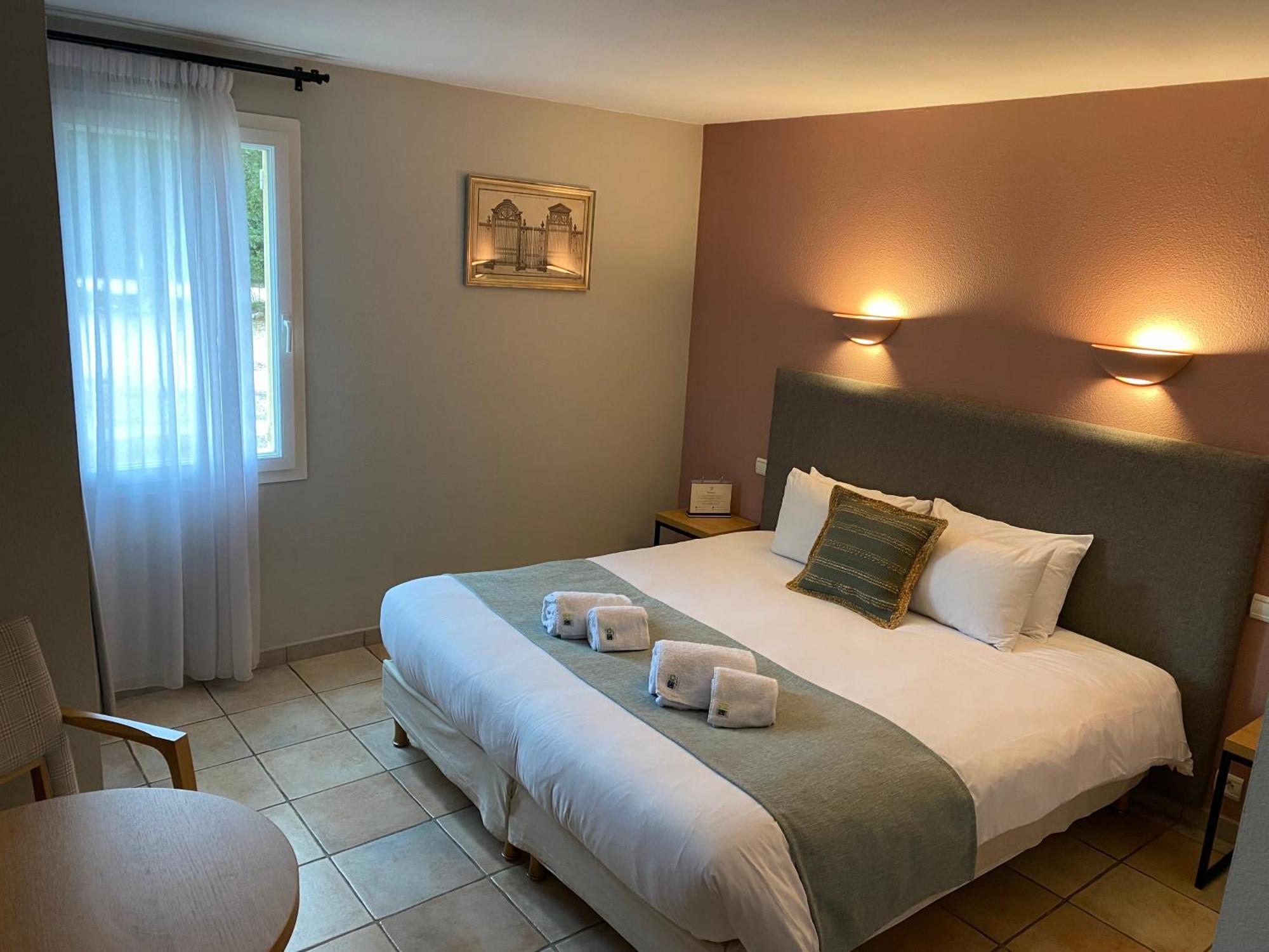 Hotel La Bastide De 3*