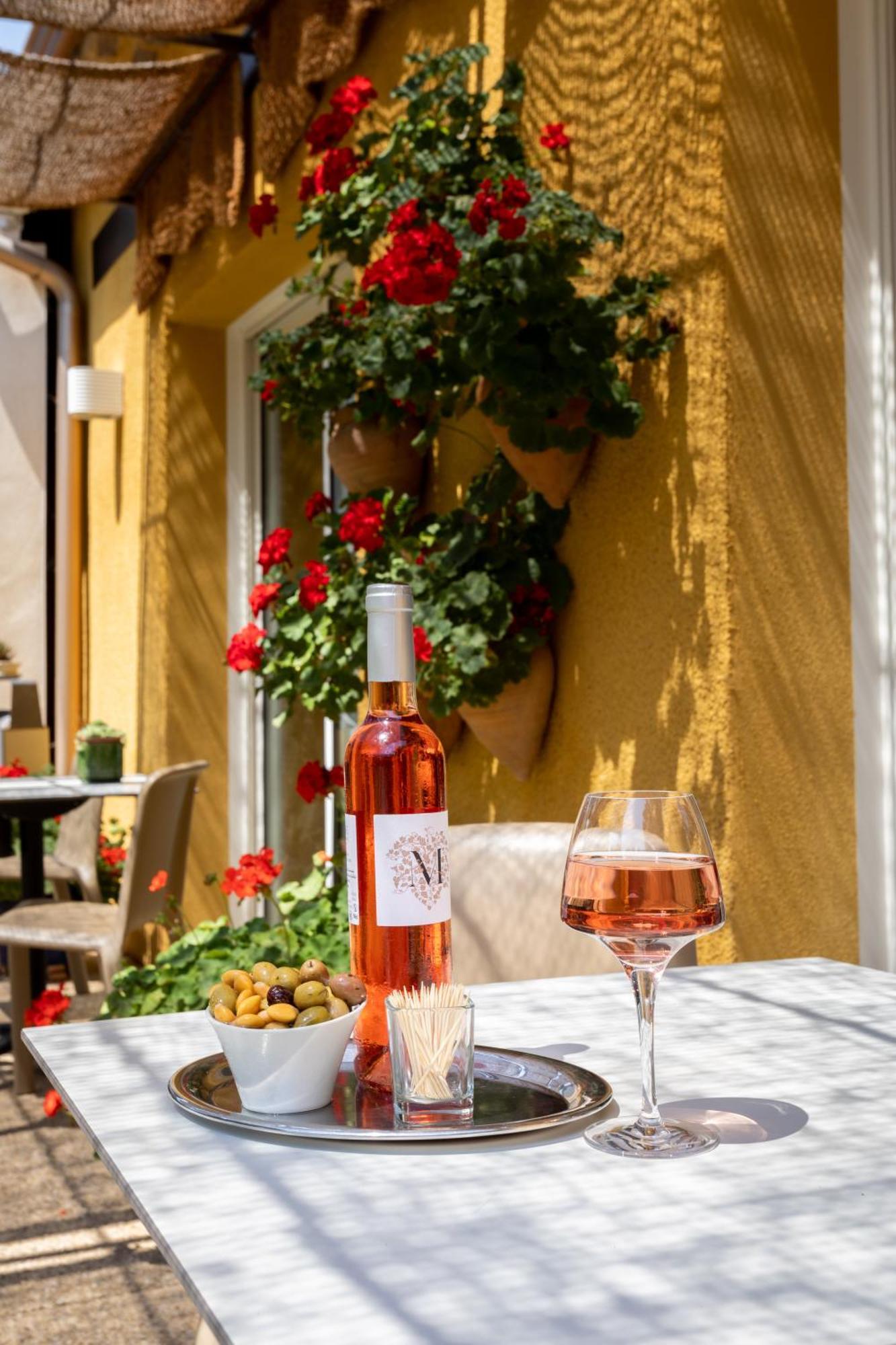 Hotel La Bastide De 3*
